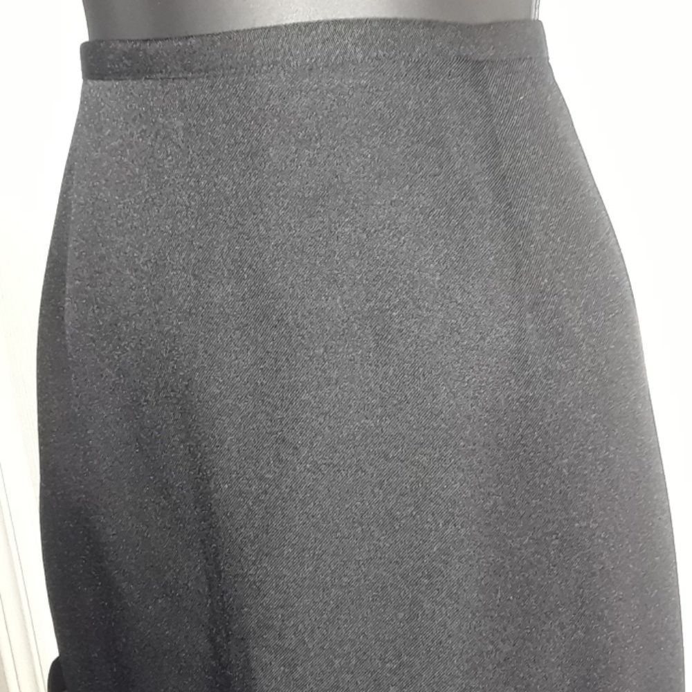 Skirt - Picture 2 of 3